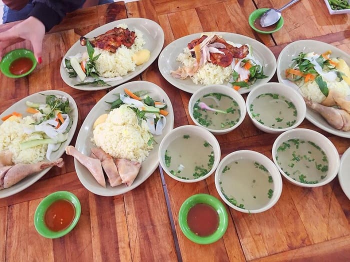 Phần cơm gà Trâm Anh Nha Trang