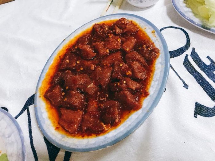 Thịt bò ướp sốt tại Bò Nướng Lạc Cảnh