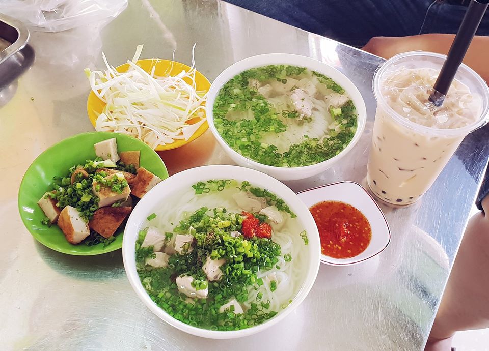 Bánh canh cá dầm tại Cô Hà