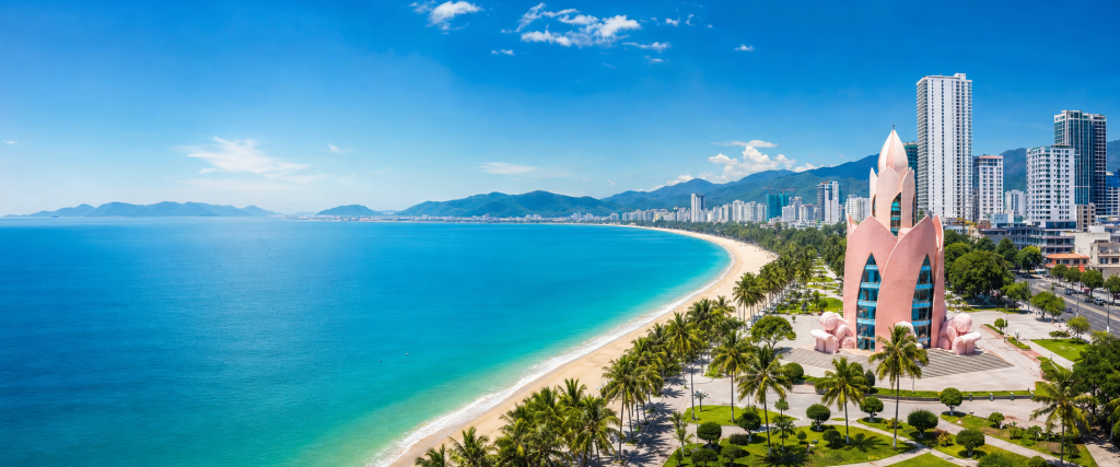 Cung bờ biển Nha Trang nhìn từ trên cao