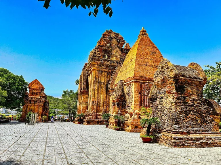 Tháp Bà Ponagar