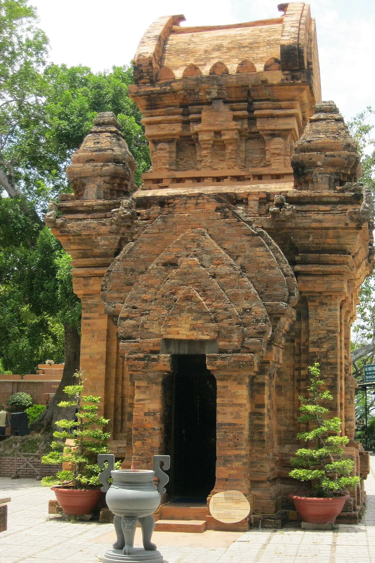 Lịch sử hình thành – Tháp Bà Ponagar
