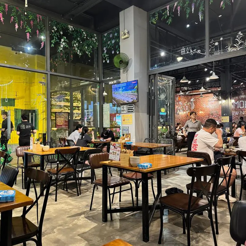 Không gian Xóm Mới Garden Nha Trang