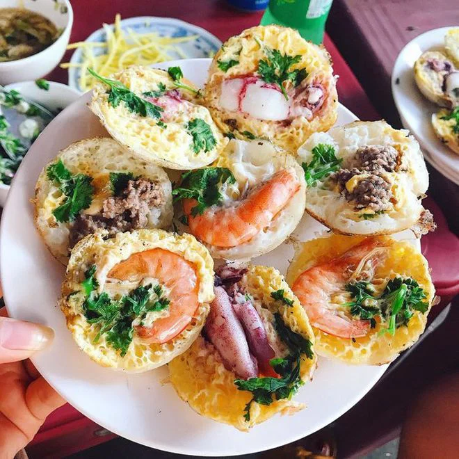 Bánh căn ngon ở Nha Trang: chọn nhân, nước chấm và quán phù hợp