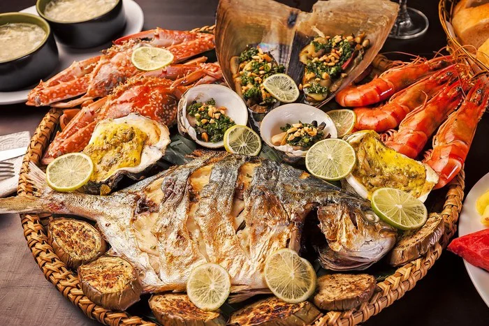 Mâm hải sản tại Hải Sản Gió Biển