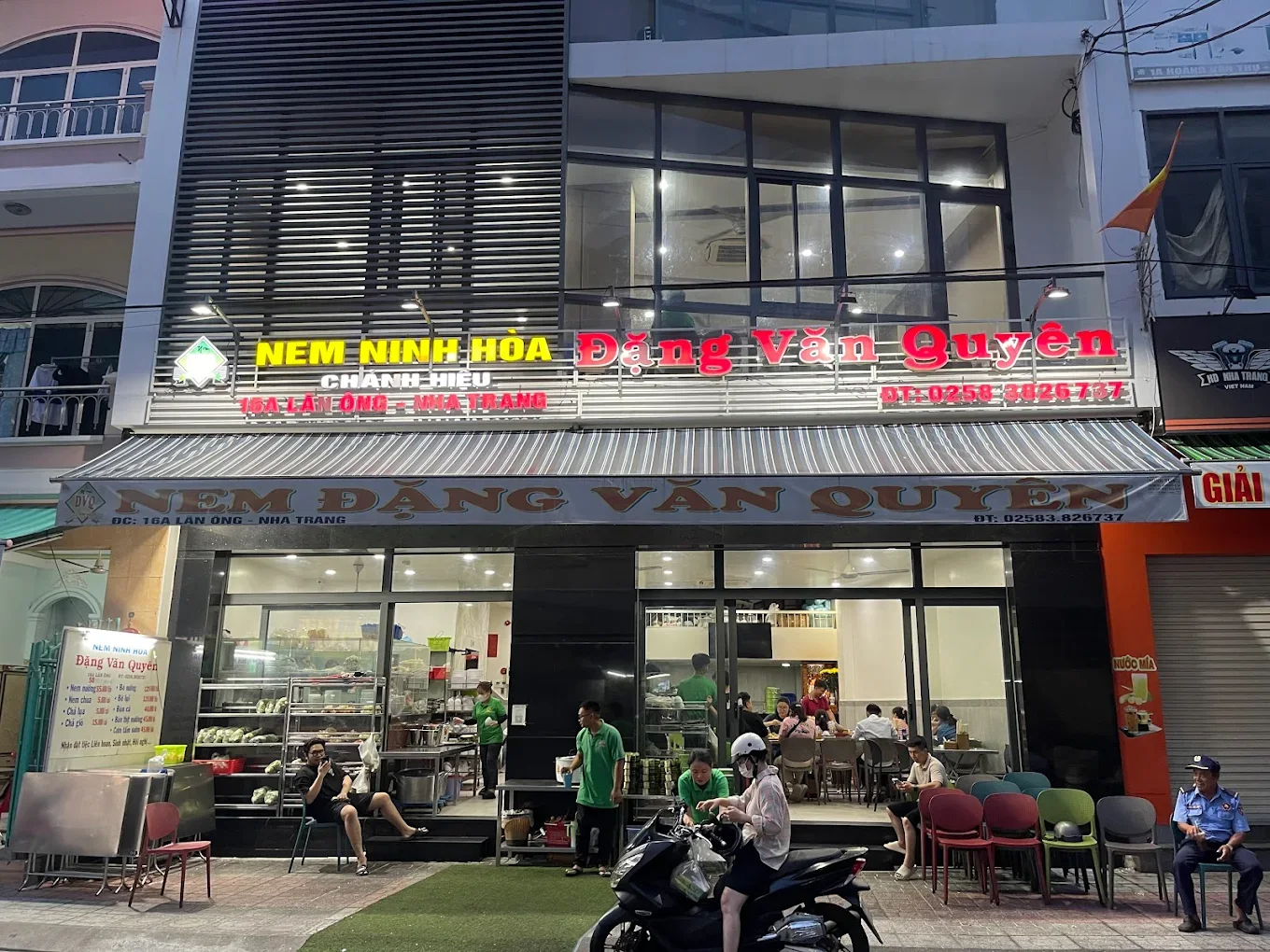 Mặt tiền Nem Nướng Đặng Văn Quyên