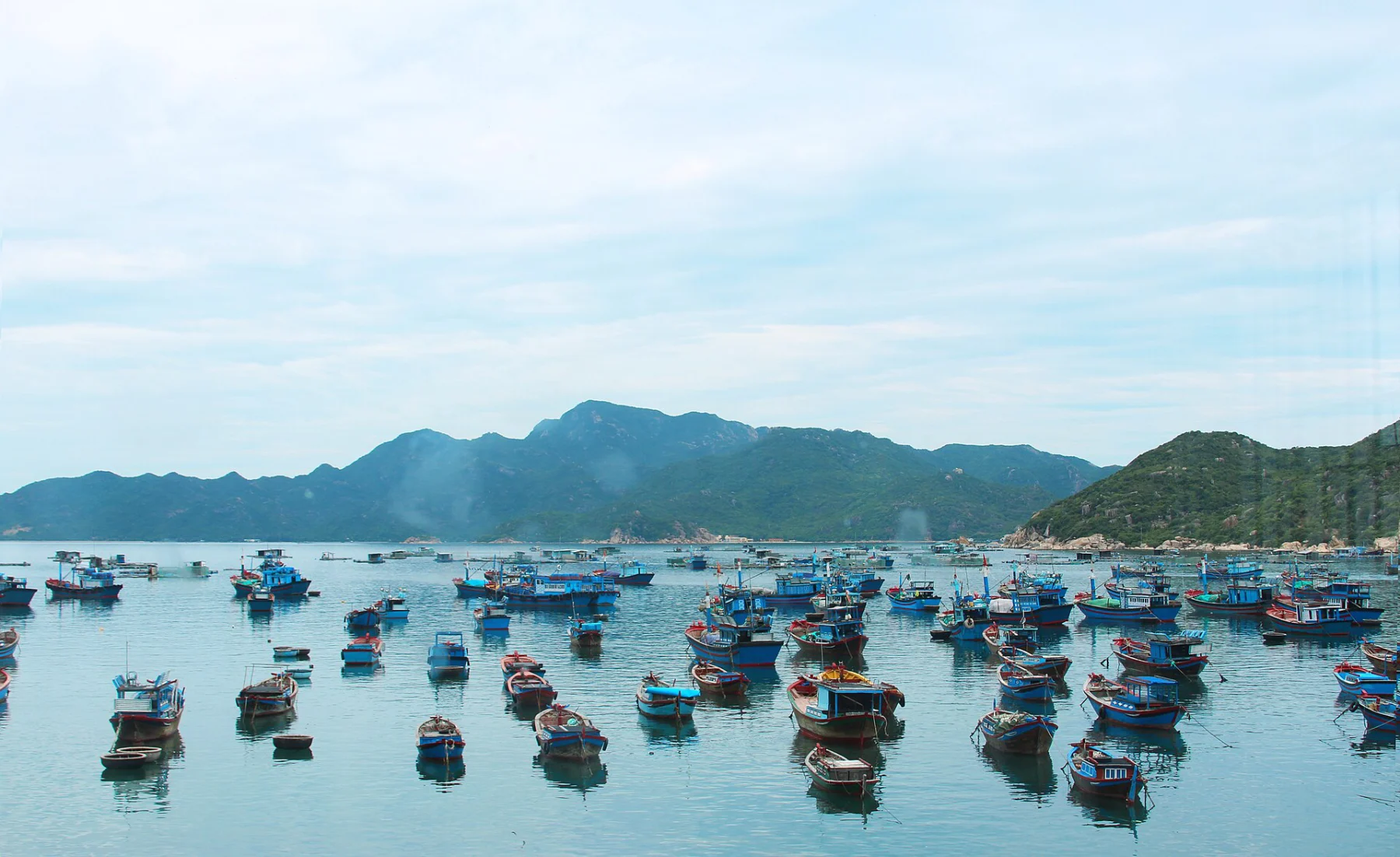 Toàn cảnh đảo Bình Ba Cam Ranh