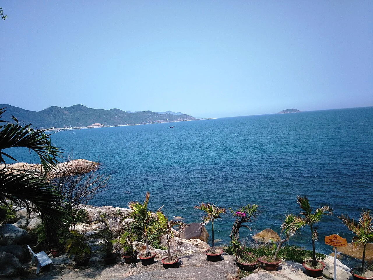 Nguồn gốc địa chất và câu chuyện hình thành tại Hòn Chồng Nha Trang