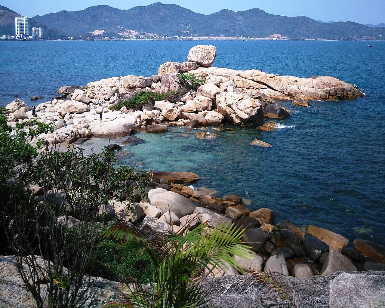 Gợi ý lịch trình nửa ngày tại Hòn Chồng Nha Trang