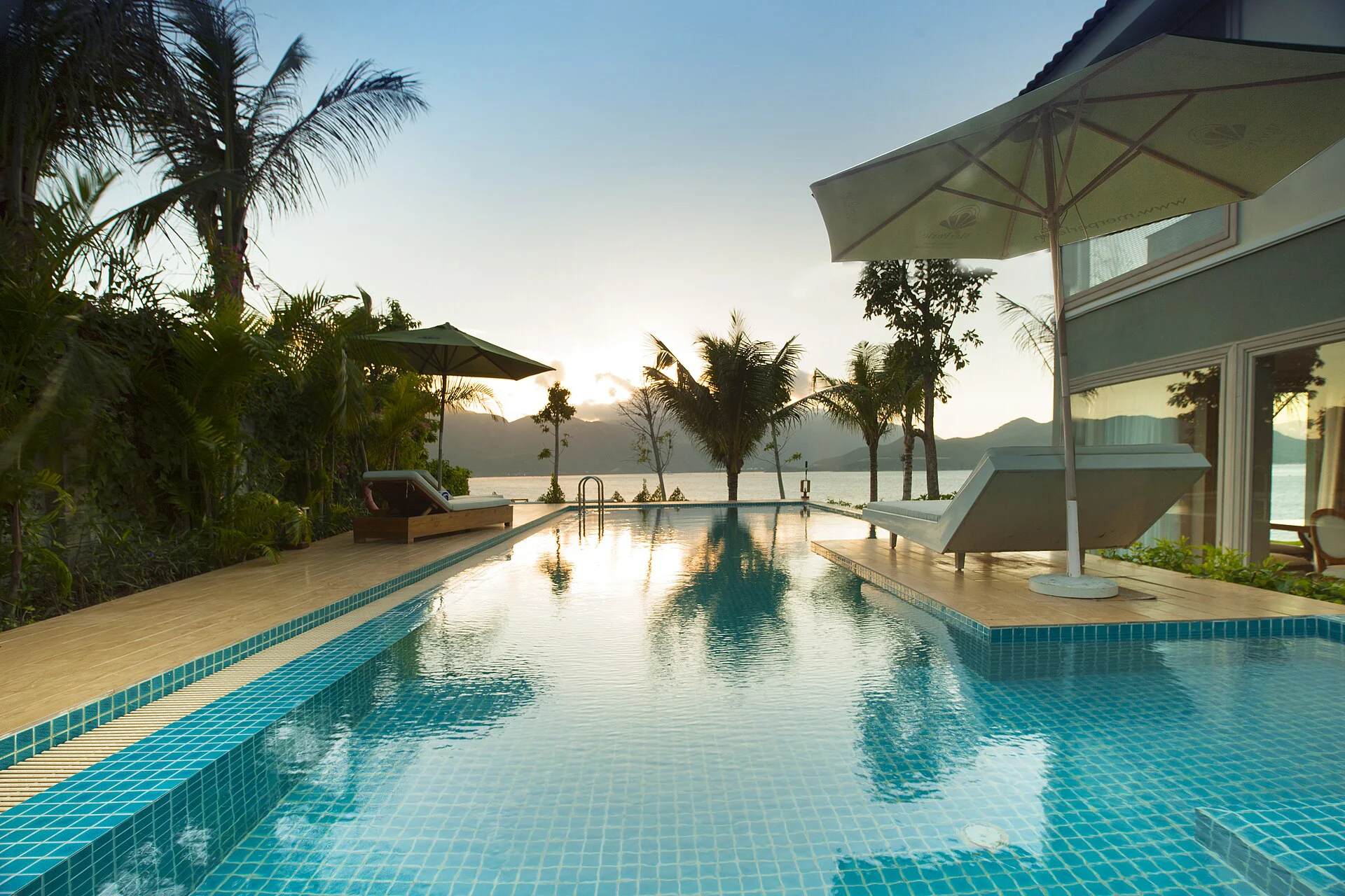 Sunset Villa Hòn Tằm