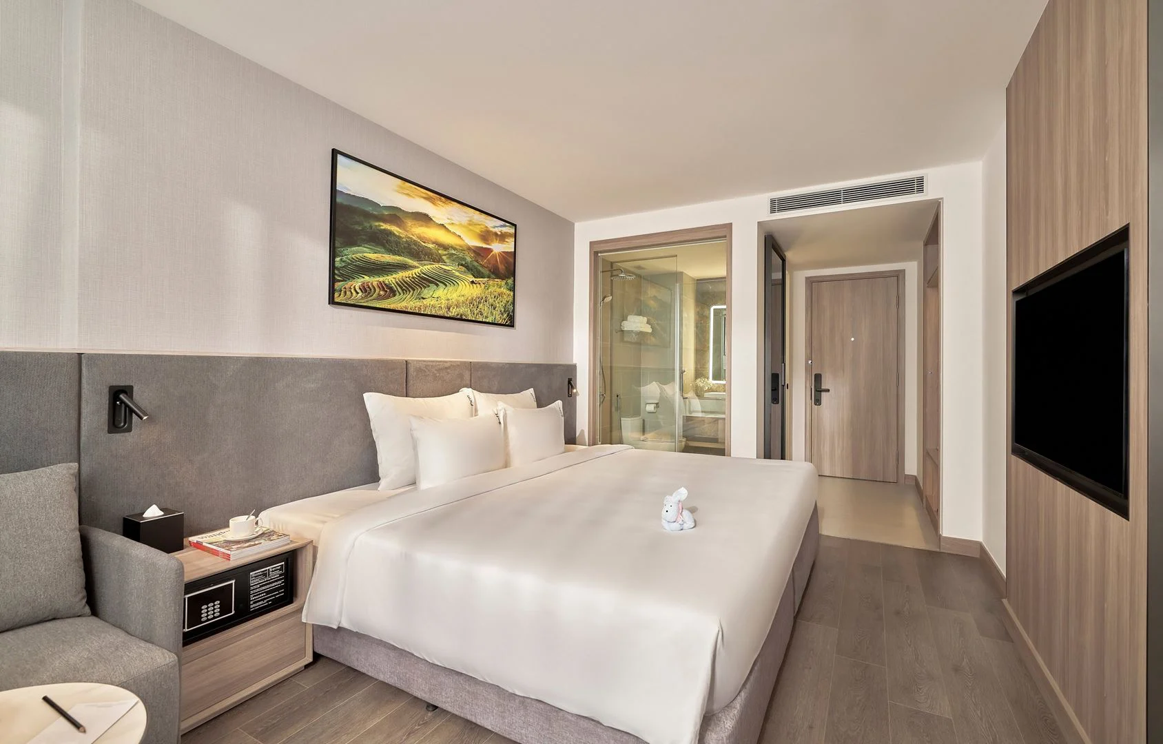 Phòng Deluxe City View tại Adamas Boutique Hotel Nha Trang