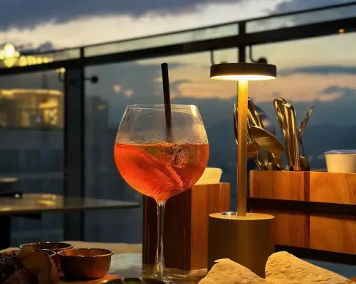Không gian ăn uống tại Alana Nha Trang Beach Hotel