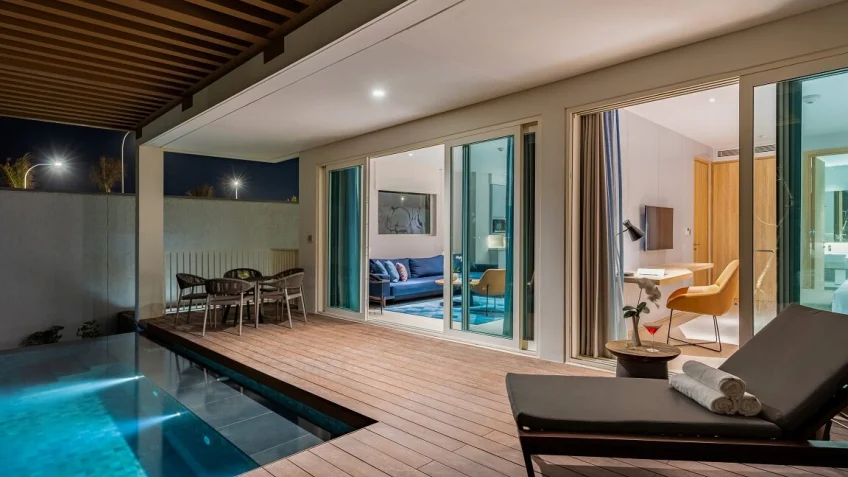 Hồ bơi tại Alma Resort Cam Ranh