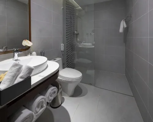 Phòng tắm tại Annova Nha Trang Hotel