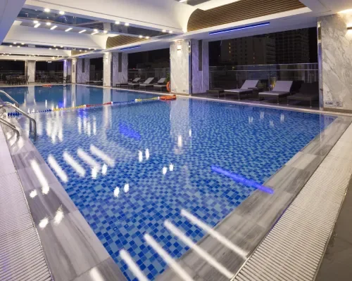 Hồ bơi tại Annova Nha Trang Hotel