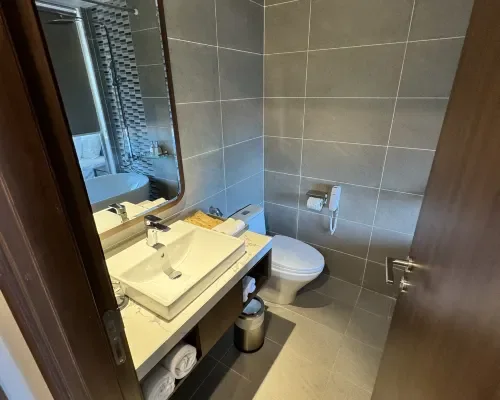 Phòng tắm tại Annova Nha Trang Hotel – góc 3