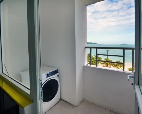 Quầy lễ tân tại Anrizon Hotel Nha Trang
