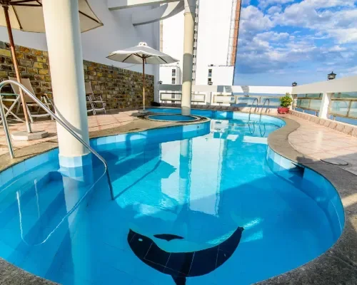 Hồ bơi tại Asia Paradise Hotel Nha Trang