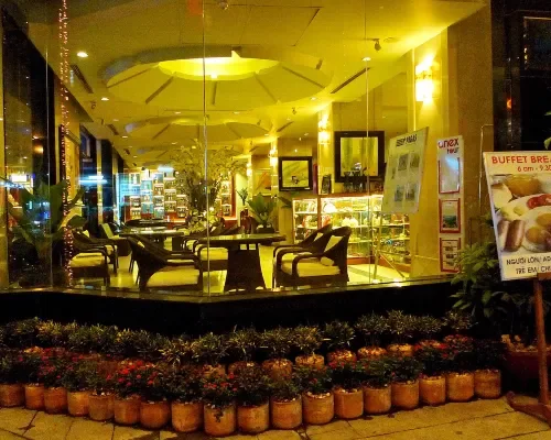 Không gian ăn uống tại Asia Paradise Hotel Nha Trang – góc 2