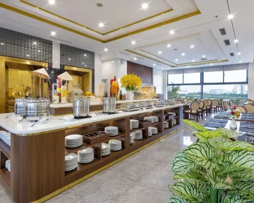 Quầy buffet nhà hàng tại Avari Hotel Nha Trang