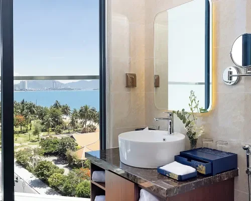 Phòng tắm tại Best Western Premier Marvella Nha Trang