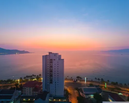 Nhà hàng tại Daphovina Hotel