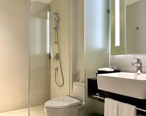 Phòng tắm tại December Hotel Nha Trang – góc 2