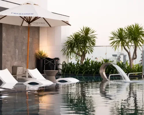 Hồ bơi tại December Hotel Nha Trang