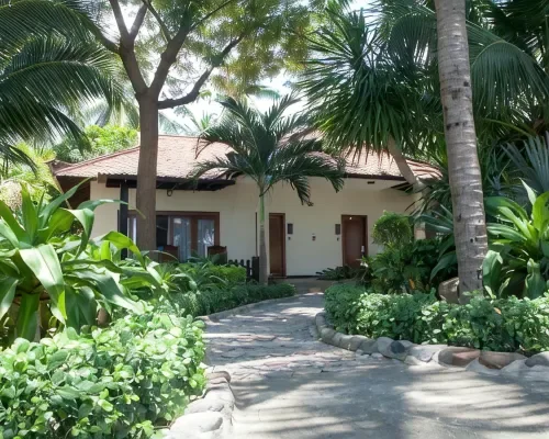 Toàn cảnh tại Diamond Bay Resort & Spa – góc 7
