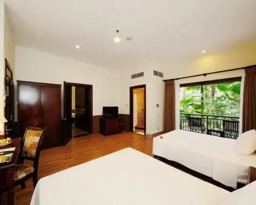Phòng nghỉ tại Diamond Bay Resort & Spa – góc 3