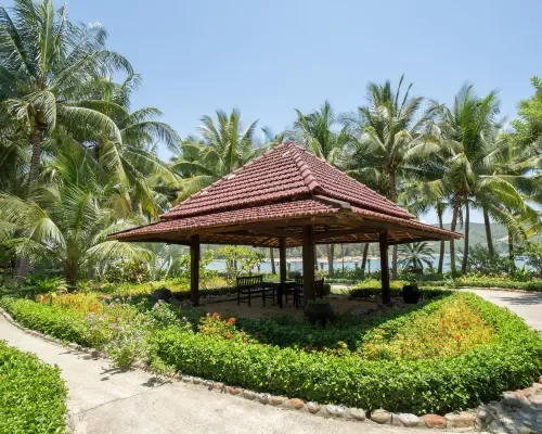 Toàn cảnh tại Diamond Bay Resort & Spa – góc 6
