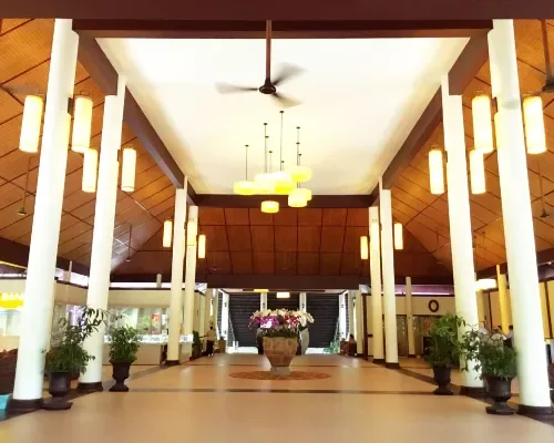 Sảnh và khu đón khách tại Diamond Bay Resort & Spa