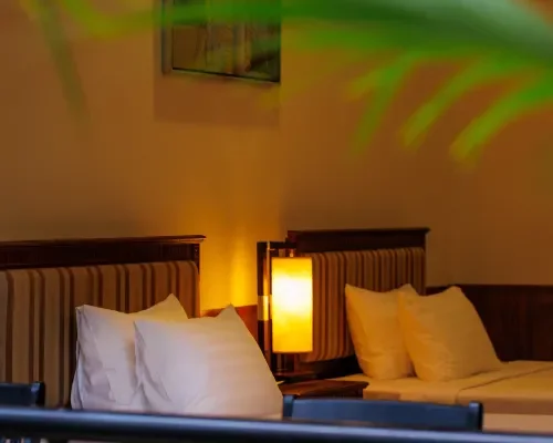 Phòng nghỉ tại Diamond Bay Resort & Spa – góc 2