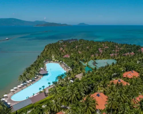 Toàn cảnh tại Diamond Bay Resort & Spa – góc 4