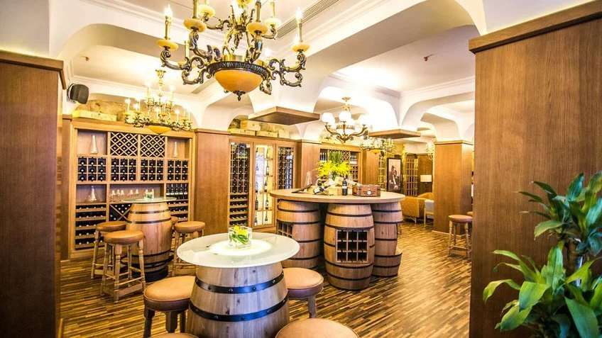 Không gian ăn uống tại Duyên Hà Resort Cam Ranh – góc 3