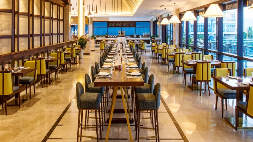 Không gian ăn uống tại Duyên Hà Resort Cam Ranh