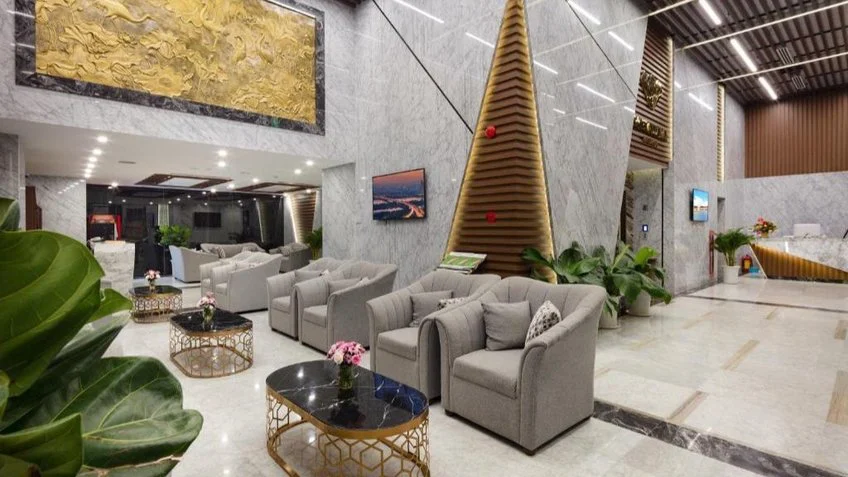 Sảnh và khu đón khách tại Emerald Bay Hotel & Spa Nha Trang – góc 3