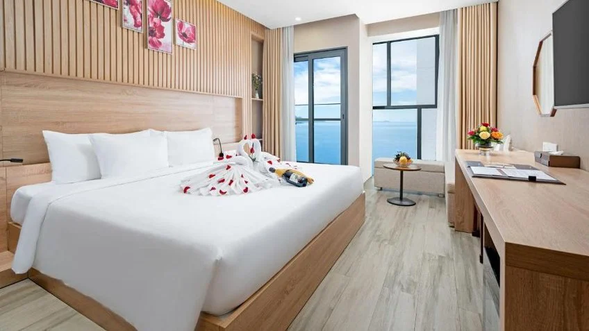 Phòng nghỉ tại Emerald Bay Hotel & Spa Nha Trang – góc 7