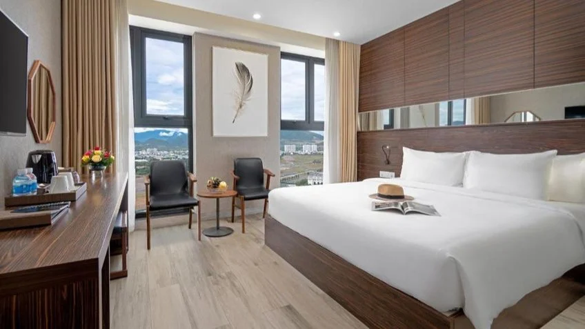 Phòng nghỉ tại Emerald Bay Hotel & Spa Nha Trang – góc 2