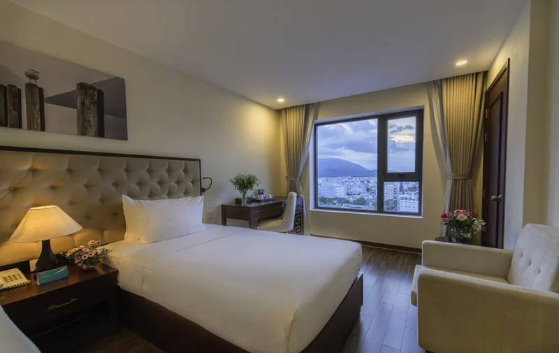Phòng nghỉ tại Florida Hotel Nha Trang – góc 2