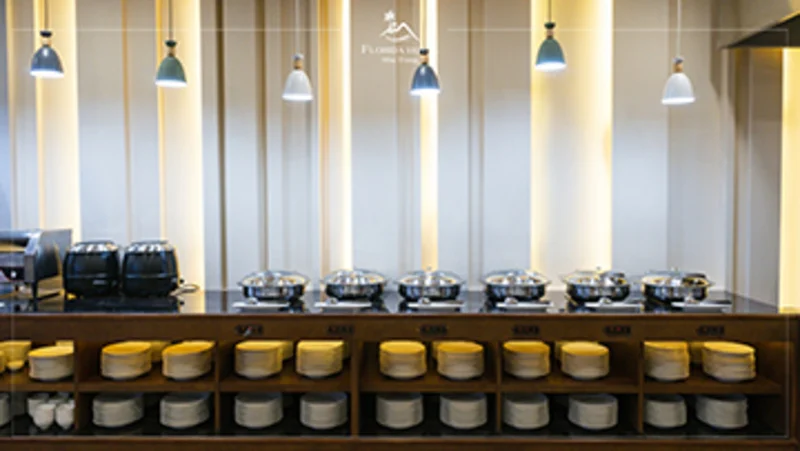 Không gian ăn uống tại Florida Hotel Nha Trang – góc 3