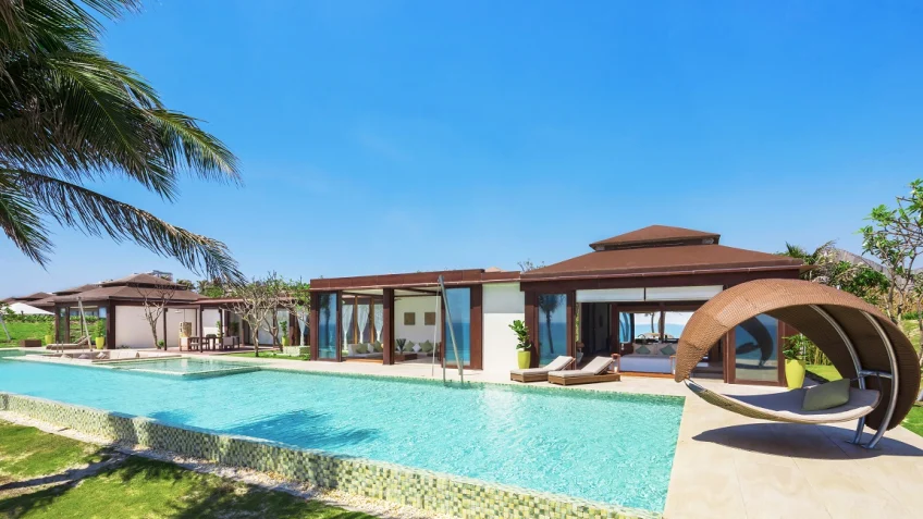 Hồ bơi tại Fusion Resort Cam Ranh – góc 4