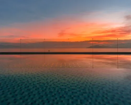 Hồ bơi tại Grand Gosia Hotel Nha Trang