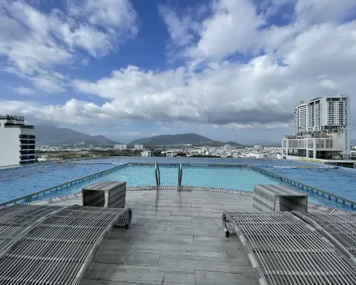 Hồ bơi tại Grand Tourane Nha Trang Hotel – góc 4