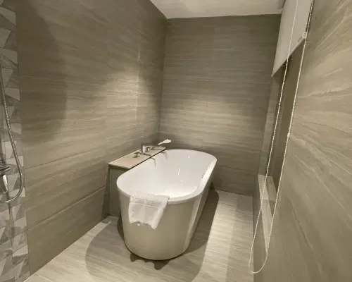 Phòng tắm tại Green Beach Hotel Nha Trang – góc 2