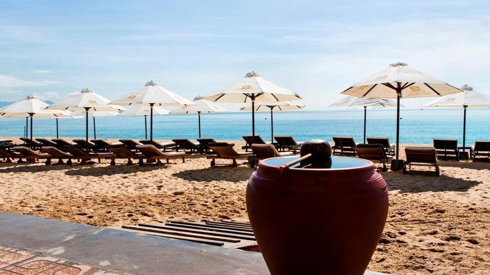 Không gian ven biển tại Havana Nha Trang Hotel
