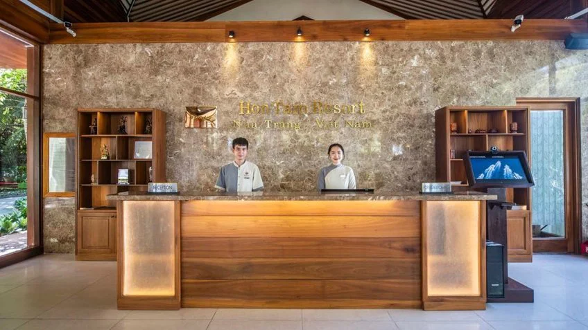 Sảnh và khu đón khách tại Hòn Tằm Resort Nha Trang