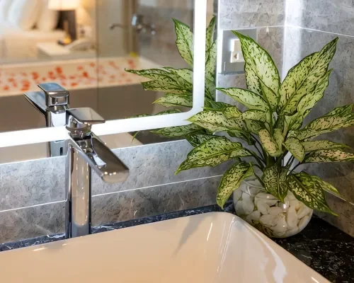 Phòng tắm tại Imperial Hotel Nha Trang – góc 2