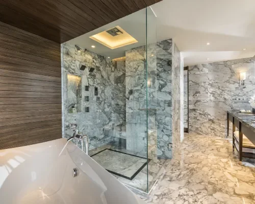 Phòng tắm lát đá InterContinental Nha Trang