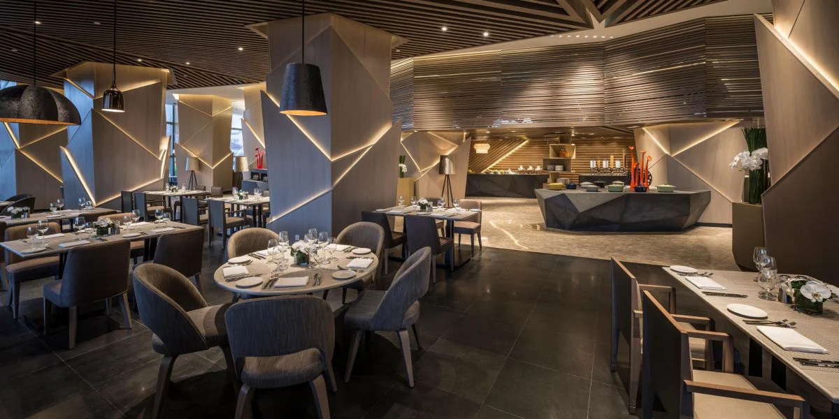 Không gian nhà hàng tại InterContinental Nha Trang